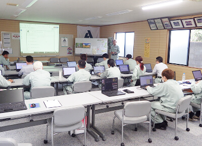 社内研修会の実施